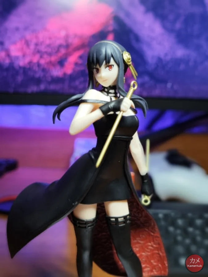 Spy X Family - Yor Briar Forger Thorn Princess Originale Sega Premium Perching Action Figure