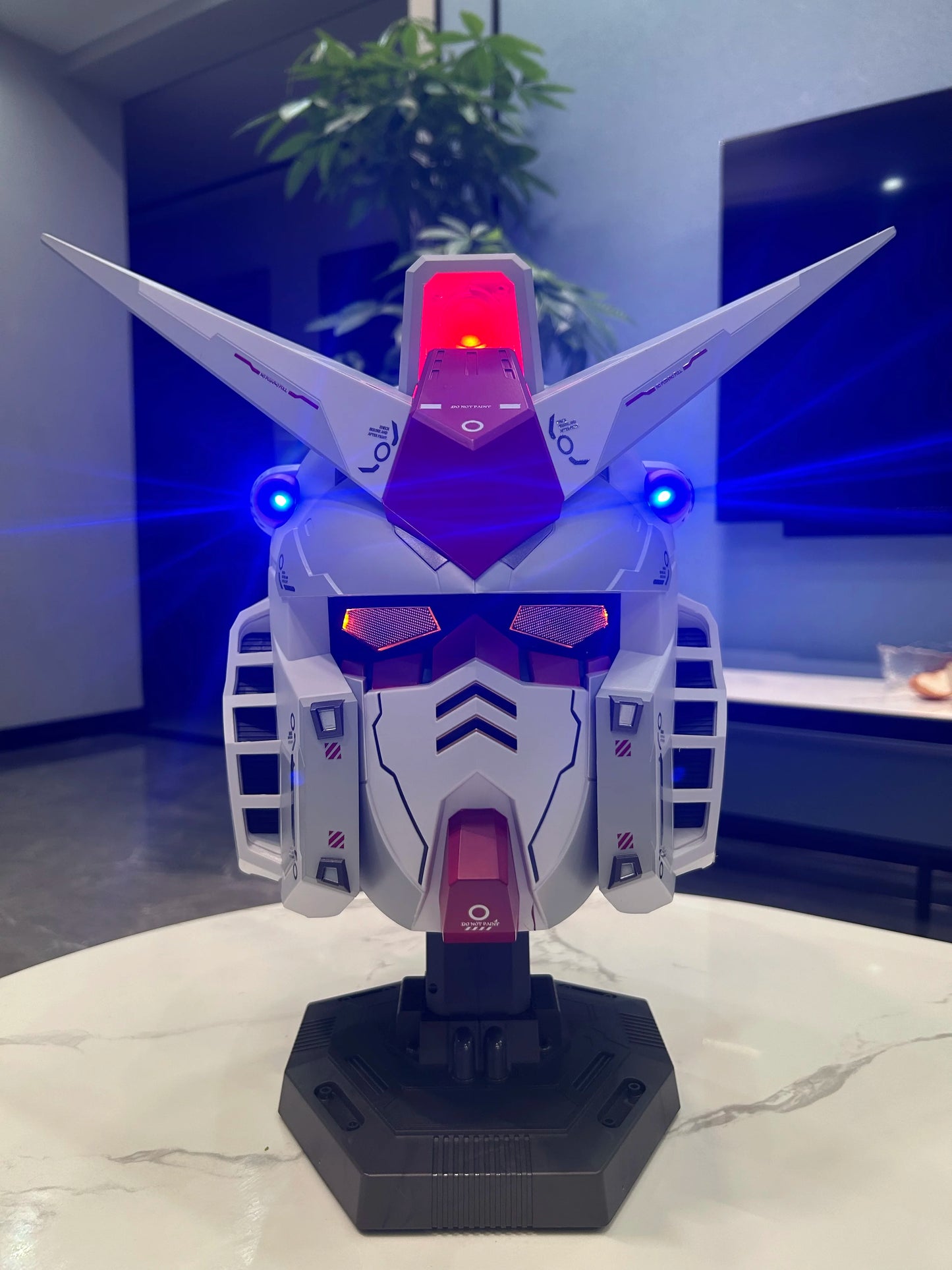 Gundam - Gunpla Rx-78 Wearable Helmet with Led