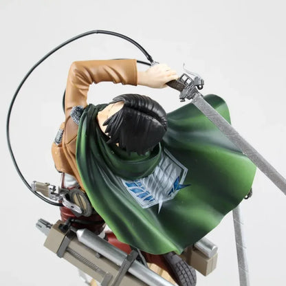 Attack On Titan / Shingeki No Kyojin - Levi Ackerman Action Figure