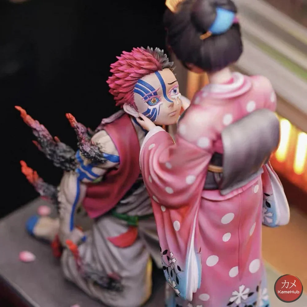 Demon Slayer / Kimetsu no Yaiba - Akza e Koyuki Action Figure - Akaza e Koyuki 27cm con Box - Action Figure