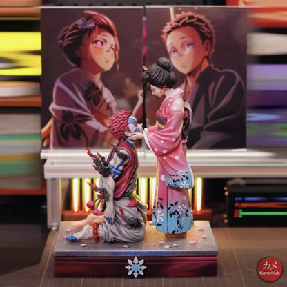 Demon Slayer / Kimetsu no Yaiba - Akza e Koyuki Action Figure - Akaza e Koyuki 27cm con Box - Action Figure