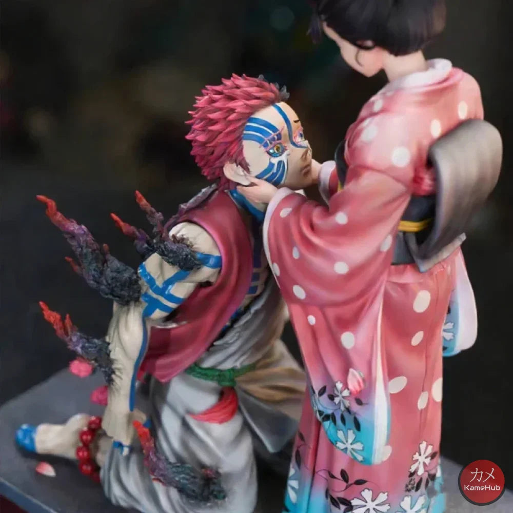 Demon Slayer / Kimetsu no Yaiba - Akza e Koyuki Action Figure - Akaza e Koyuki 27cm con Box - Action Figure