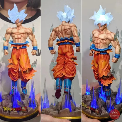 Dragon Ball Super - Goku Ultra Istinto Completo Action Figure Con Luce Led