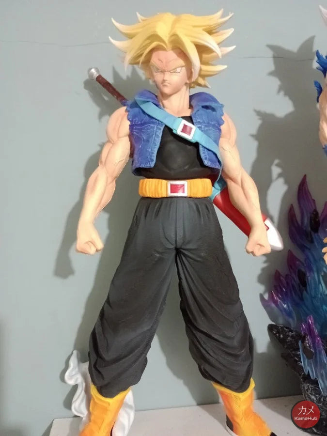 Dragon Ball Z - Trunks Dal Futuro Super Saiyan & Forma Base Action Figure