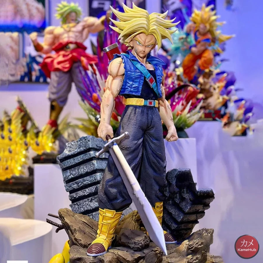 Dragon Ball Z - Trunks Dal Futuro Super Saiyan & Forma Base Action Figure