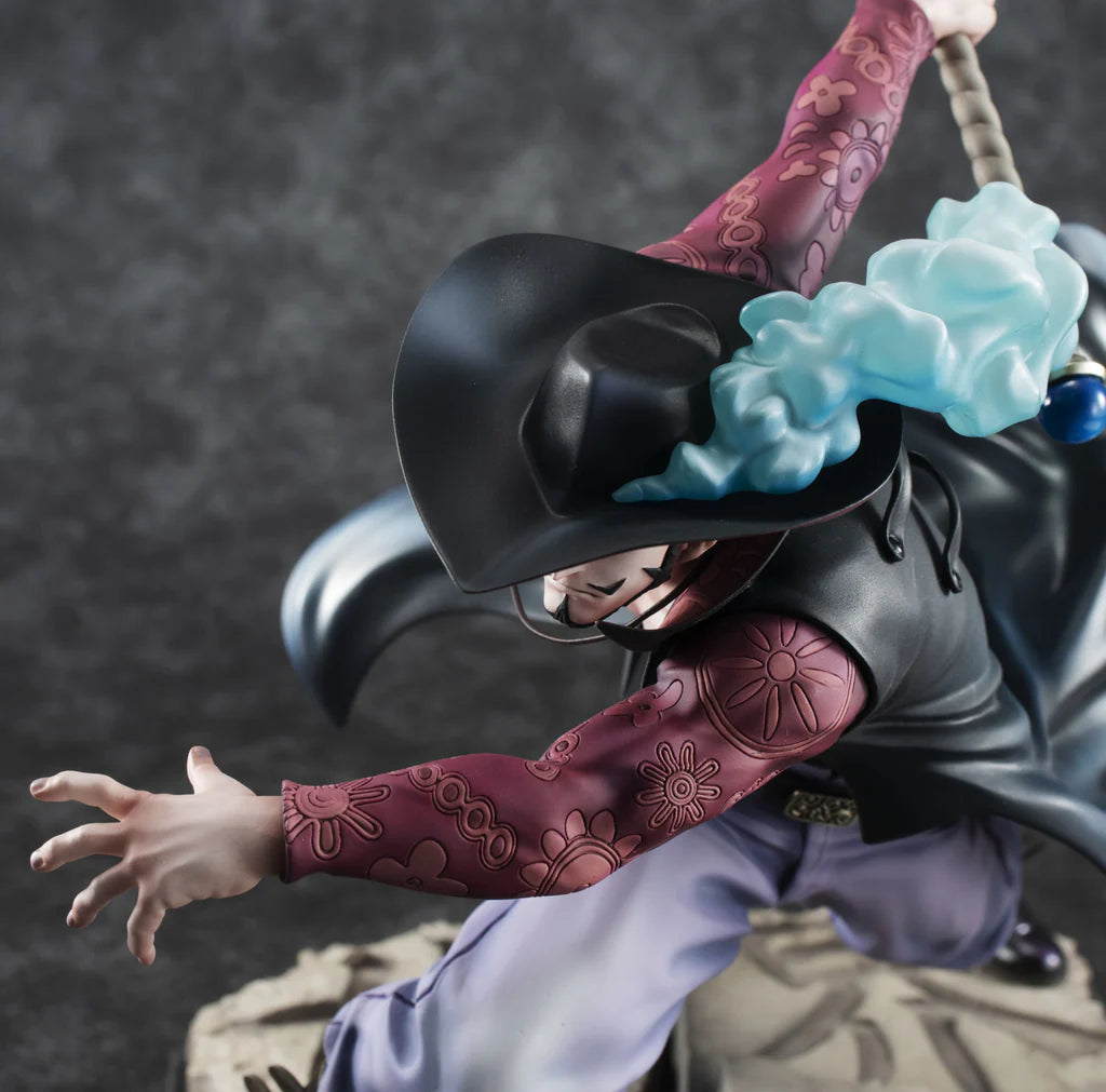 One Piece - Dracule Mihawk Action Figure MegaHouse POP NEO Maximum