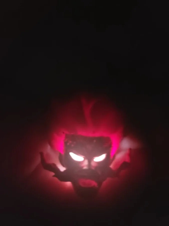 Naruto Shippuden - Maito Gai 8 Porte Con Led Action Figure