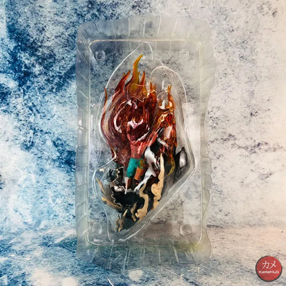 Naruto Shippuden - Maito Gai Vs Uchiha Madara Con Luce Led Action Figure