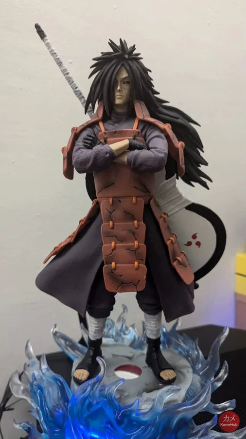 Naruto Shippuden - Uchiha Madara Action Figure con LED - Uchiha Madara 42cm - Action Figure