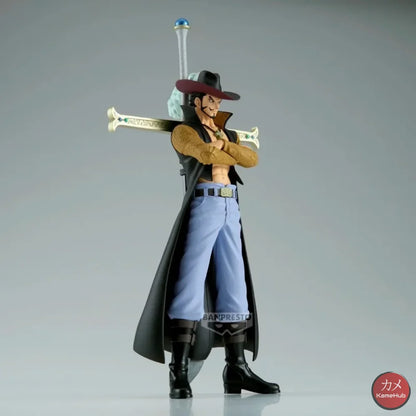 One Piece - Dracule Mihawk Action Figure Bandai Banpresto DXF Dracule Mihawk 17cm Action Figure