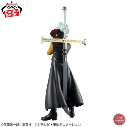 One Piece - Dracule Mihawk Action Figure Bandai Banpresto DXF Dracule Mihawk 17cm Action Figure
