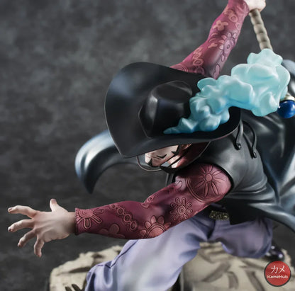 One Piece - Dracule Mihawk Action Figure Megahouse P.o.p Neo Maximum