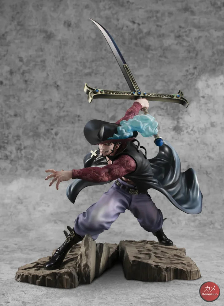 One Piece - Dracule Mihawk Action Figure Megahouse P.o.p Neo Maximum