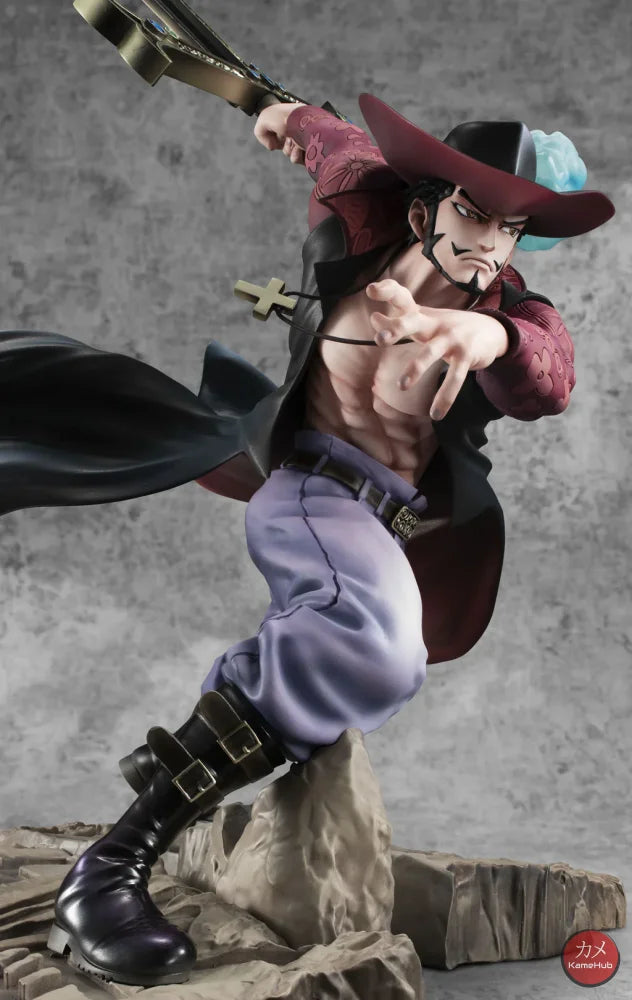 One Piece - Dracule Mihawk Action Figure Megahouse P.o.p Neo Maximum