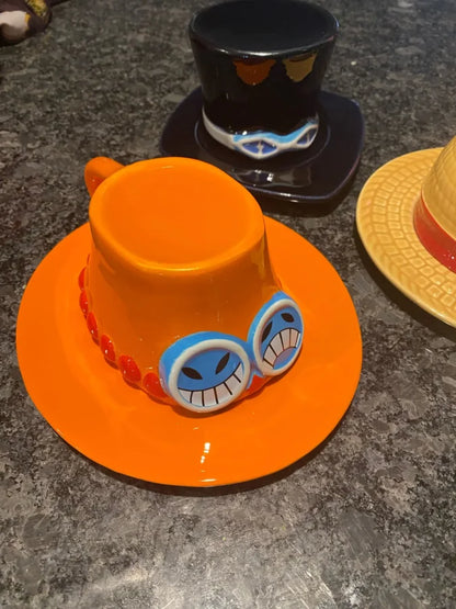 One Piece - Monkey D. Luffy Portgas Ace E Sabo Tazza Cappello In Ceramica Gadget