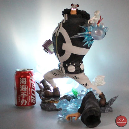 One Piece - Orso Bartholomew Action Figure Con Led