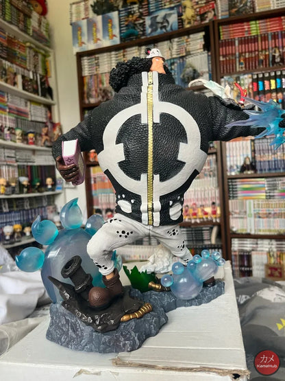 One Piece - Orso Bartholomew Action Figure Con Led