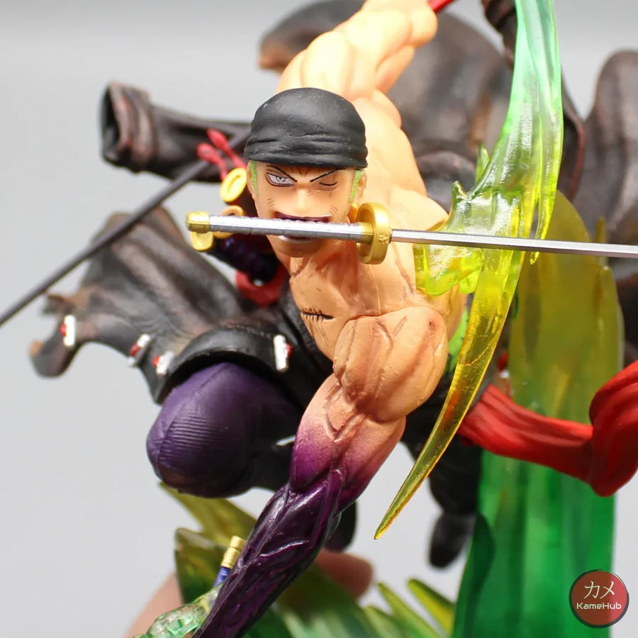 One Piece - Roronoa Zoro Action Figure Con Led E Uv