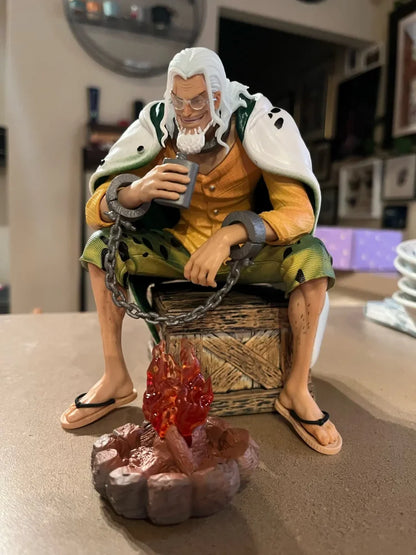 One Piece - Silver Rayleigh Action Figure Con Luce Led