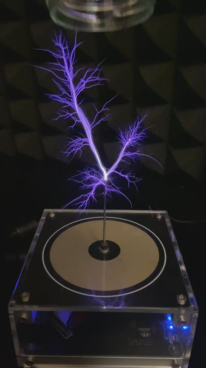 Tesla Coil - Electricity Generator to the Rhythm of Music
