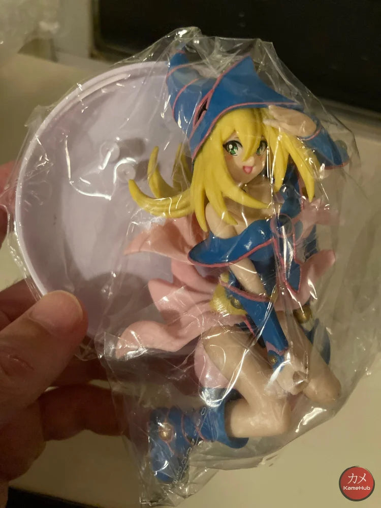 Yu-Gi-Oh! Duel Monsters - Ragazza Maga Nera Action Figure / Supporto Per Telefono Accessori